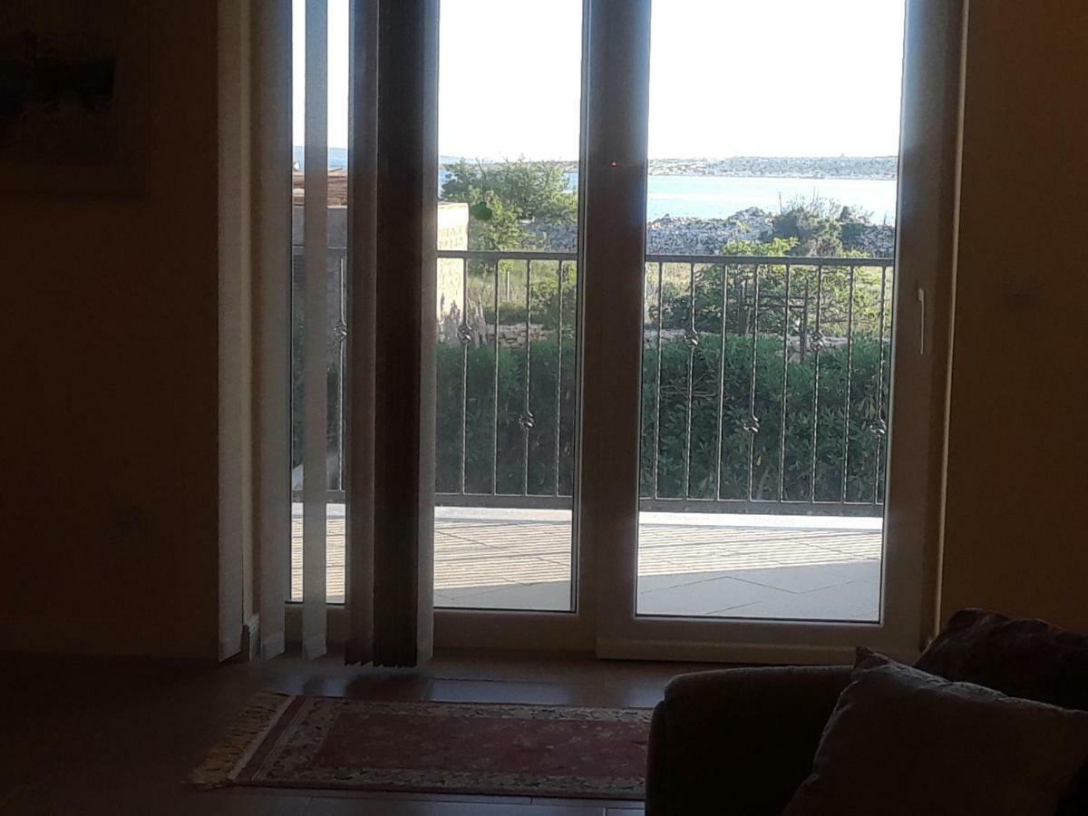 Water View Brand New Apartment, Short Stroll To Beach, Peaceful! Košljun Exterior foto