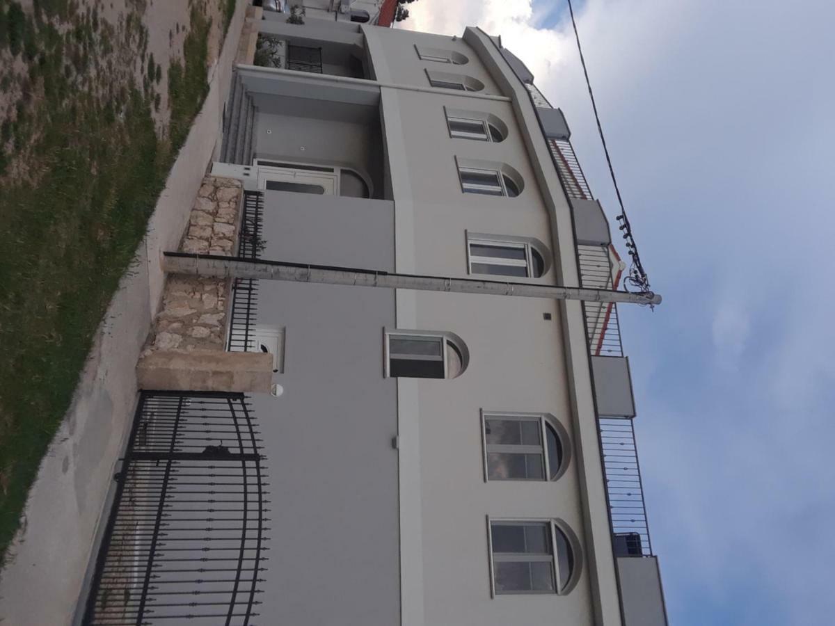 Water View Brand New Apartment, Short Stroll To Beach, Peaceful! Košljun Exterior foto