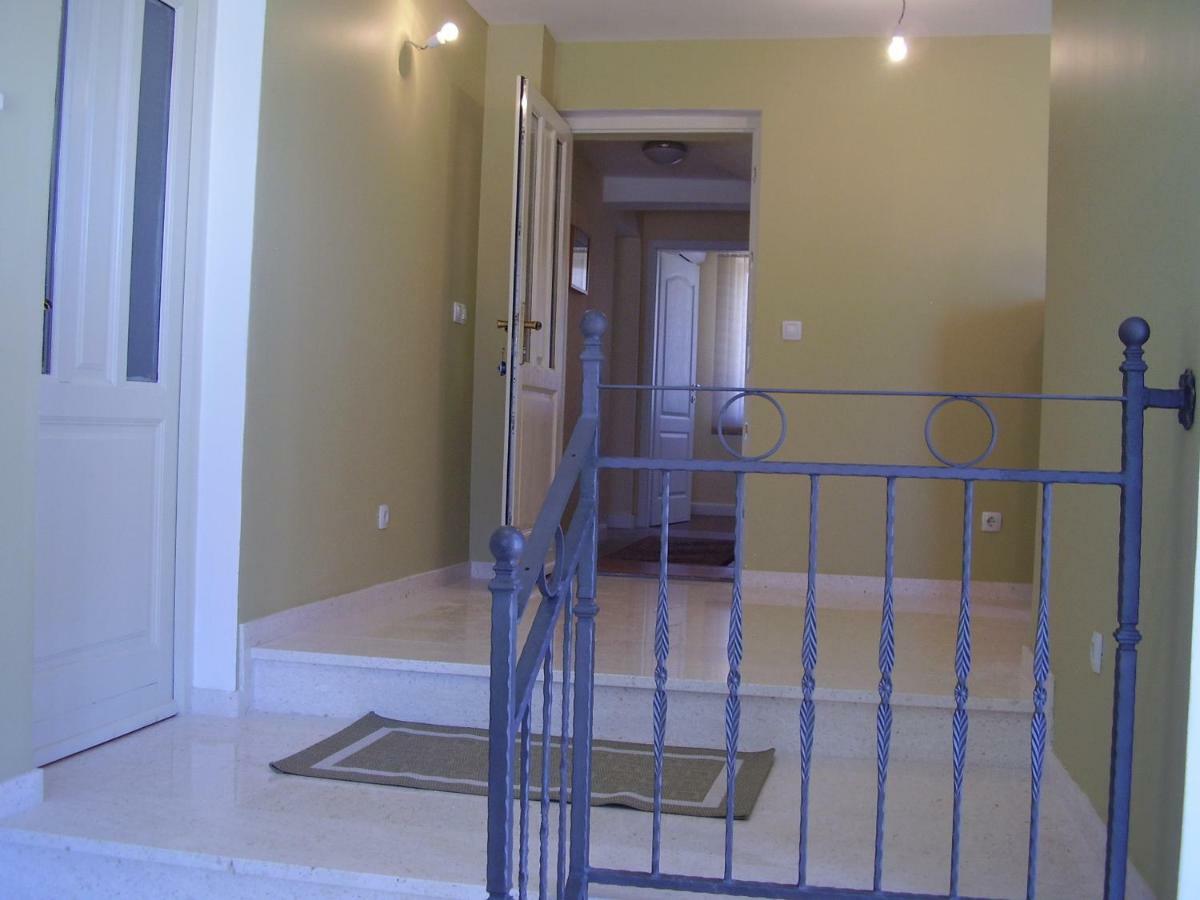 Water View Brand New Apartment, Short Stroll To Beach, Peaceful! Košljun Exterior foto