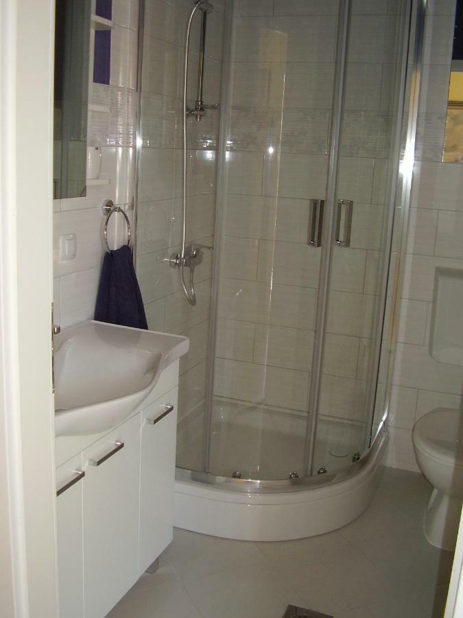 Water View Brand New Apartment, Short Stroll To Beach, Peaceful! Košljun Exterior foto